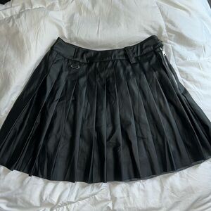 Fashion nova faux pleated skirt